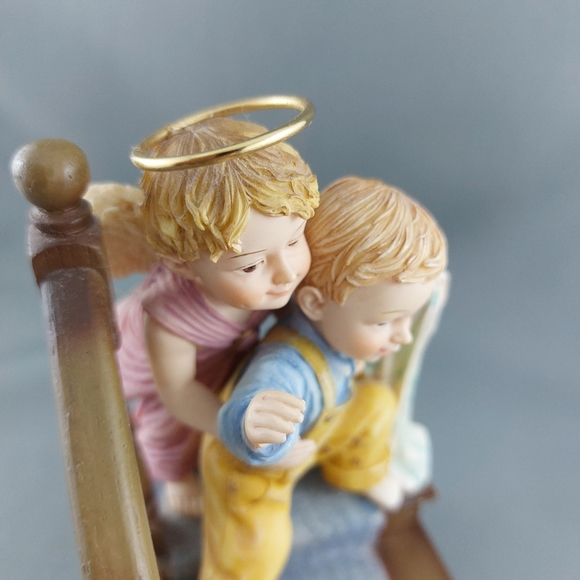 2002 Demdaco Prayers & Promises "Safe In The arms Of Love" figure - Picture 7 of 11